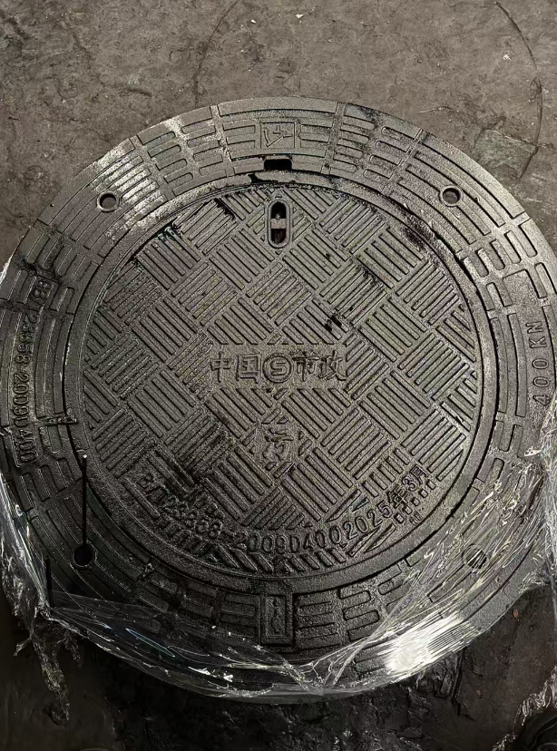 南明球墨铸铁防沉降井盖展示